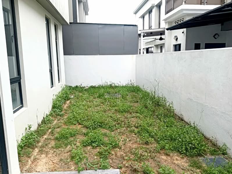 Rumah Kluster untuk Dijual di Kota Emerald (Rawang) - Thevaraani Kanagaretnam - Exterior - PropertyGuru.com.my