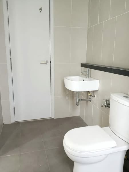 Cluster House for Sale in Kota Emerald (Rawang) - Thevaraani Kanagaretnam - Bathroom - PropertyGuru.com.my