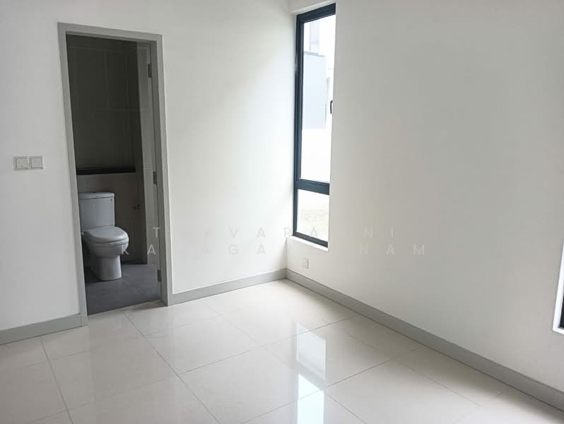 Cluster House for Sale in Kota Emerald (Rawang) - Thevaraani Kanagaretnam - Bathroom - PropertyGuru.com.my