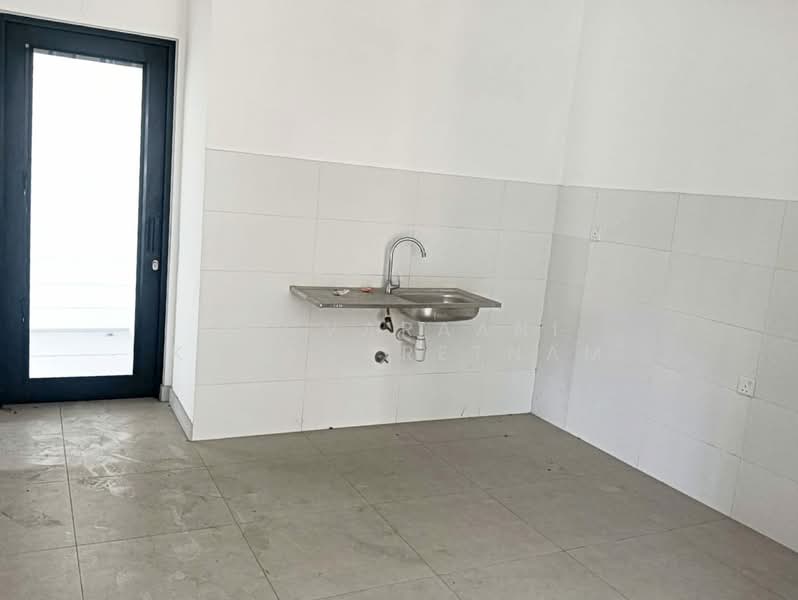 Cluster House for Sale in Kota Emerald (Rawang) - Thevaraani Kanagaretnam - Kitchen - PropertyGuru.com.my