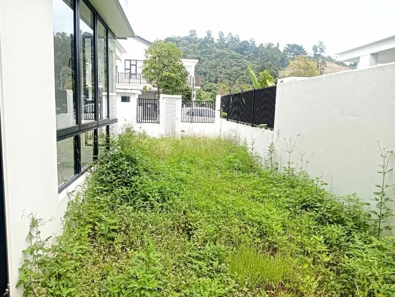 Cluster House for Sale in Kota Emerald (Rawang) - Thevaraani Kanagaretnam - Exterior - PropertyGuru.com.my
