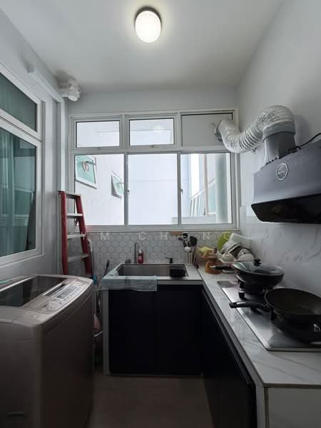 Servis Apartment untuk Dijual di Parkland Residence - YM Chong - PropertyGuru.com.my
