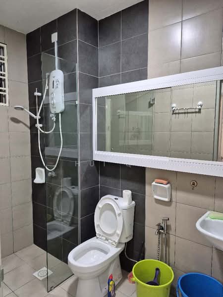 Servis Apartment untuk Disewa di SkyLake Residence - Hui Qi - Bathroom - PropertyGuru.com.my