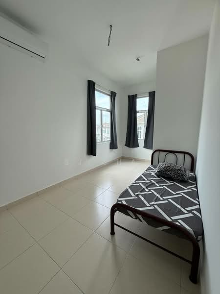 Rumah Berkembar untuk Disewa di Kelapa Sawit (Kulai) - SJ CHAN - Bedroom - PropertyGuru.com.my