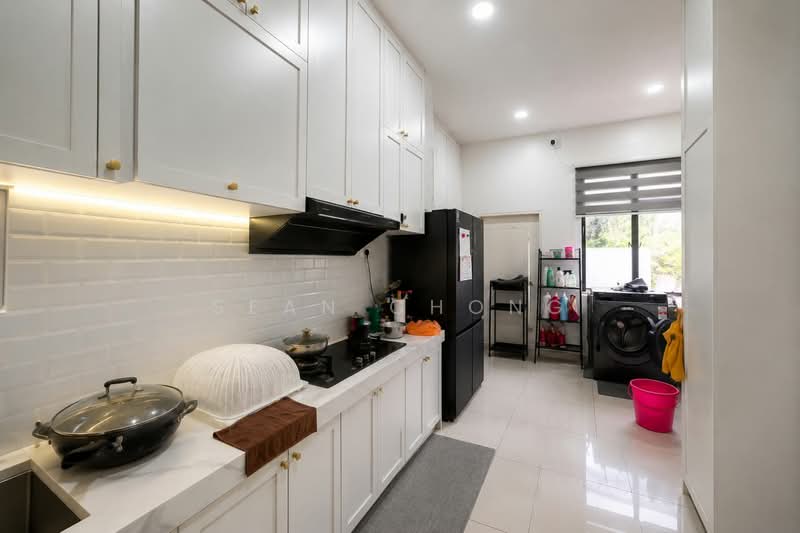 Rumah Banglo untuk Dijual di Kampung Baru Seelong (Senai) - Sean Chong - Kitchen - PropertyGuru.com.my