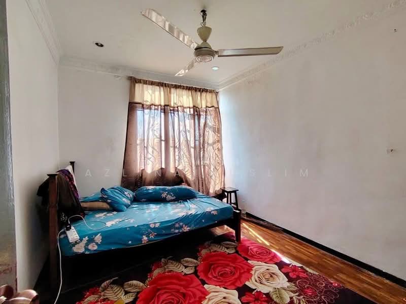 2-storey Terraced House for Sale in Taman Bukit Chedang (Seremban) - Azlina Muslim - Bedroom - PropertyGuru.com.my