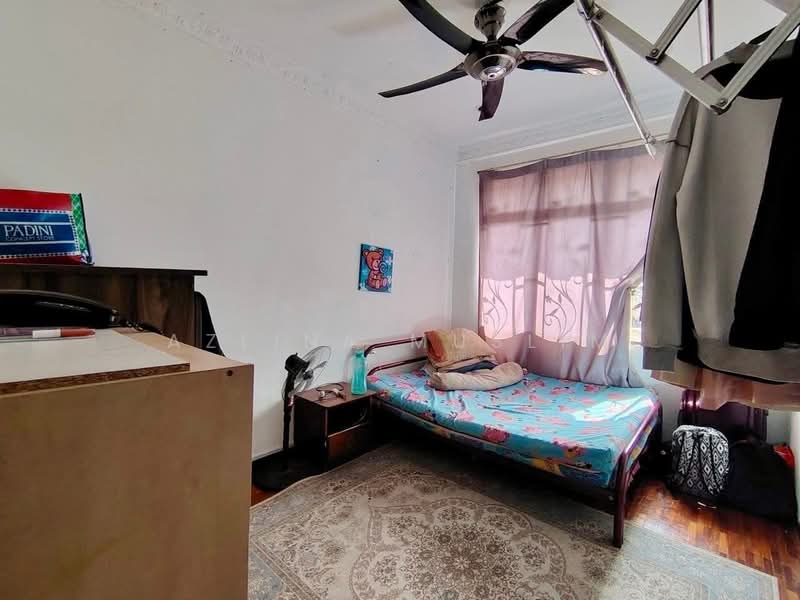 2-storey Terraced House for Sale in Taman Bukit Chedang (Seremban) - Azlina Muslim - Bedroom - PropertyGuru.com.my