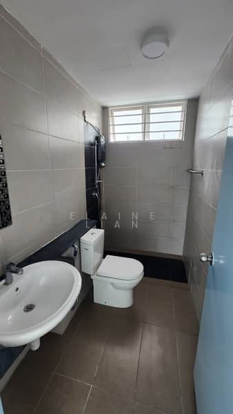 Kondominium untuk Disewa di Bayu Sentul - Elaine Lian - Bathroom - PropertyGuru.com.my