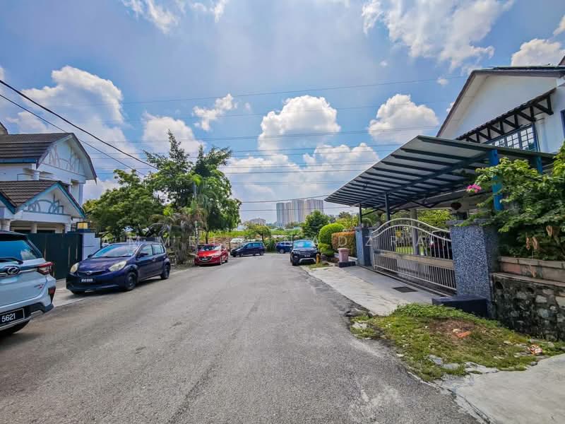 2.5-storey Terraced House for Sale in Bandar Sri Damansara (Selangor) - Ammeer Nadzrai - Exterior - PropertyGuru.com.my