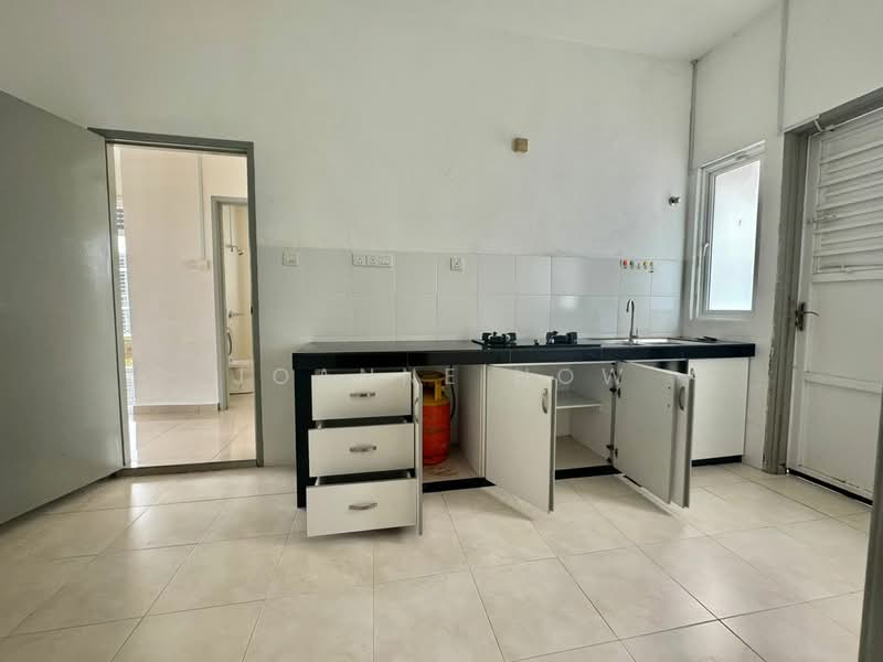 Semi-Detached House for Sale in Tiara Melaka Golf & Country Club (Ayer Keroh) - Joanne How - Kitchen - PropertyGuru.com.my