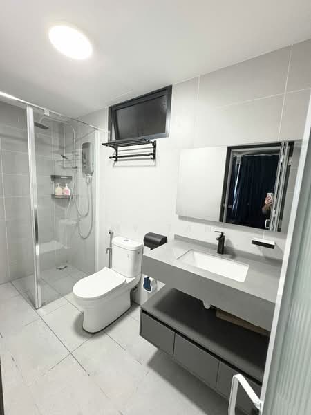 Kondominium untuk Dijual di Anggun Residences - Amy Tan - Bathroom - PropertyGuru.com.my