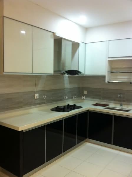 Condominium for Rent at The Golden Triangle Condominium - V. Goh - Kitchen - PropertyGuru.com.my