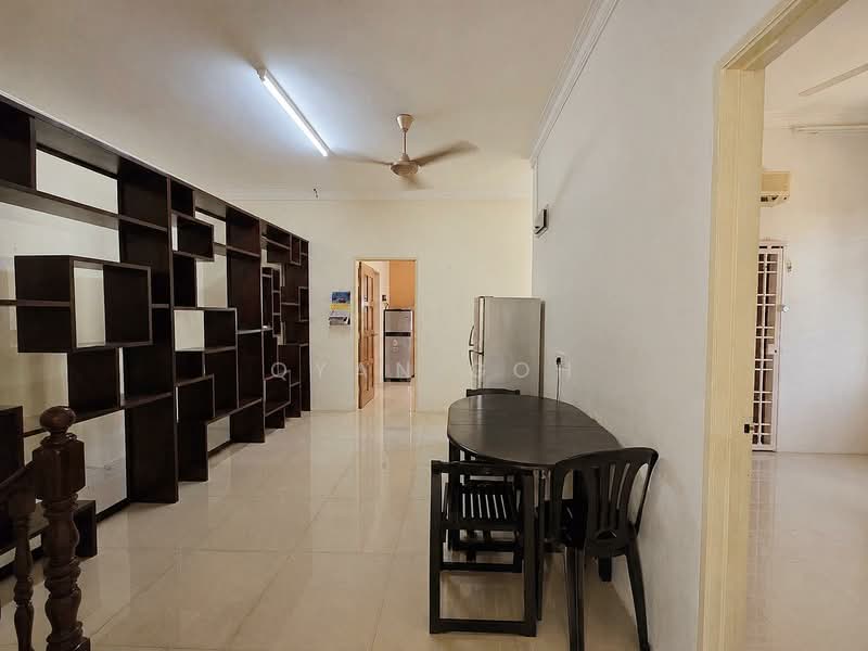 Rumah Berkembar untuk Dijual di Taman Brown (Gelugor) - Qyan Goh - Living Room - PropertyGuru.com.my