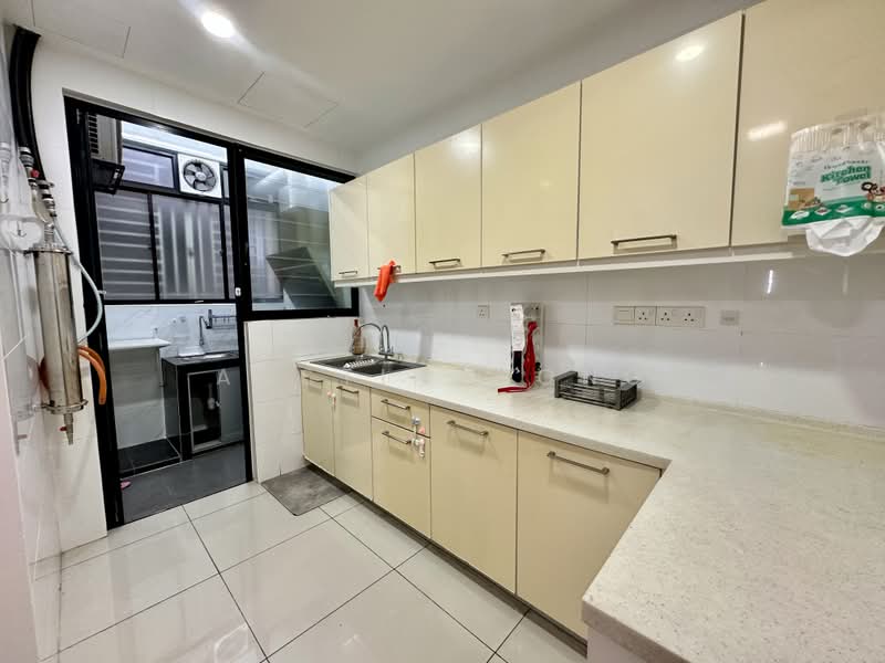 Service Residence for Sale at D'Aman Residences @ Puchong - Austin Wong - Kitchen - PropertyGuru.com.my