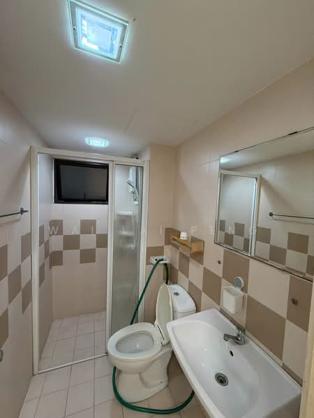 Kondominium untuk Disewa di Royal Domain Sri Putramas 2 - Wai Lai Peng - Bathroom - PropertyGuru.com.my