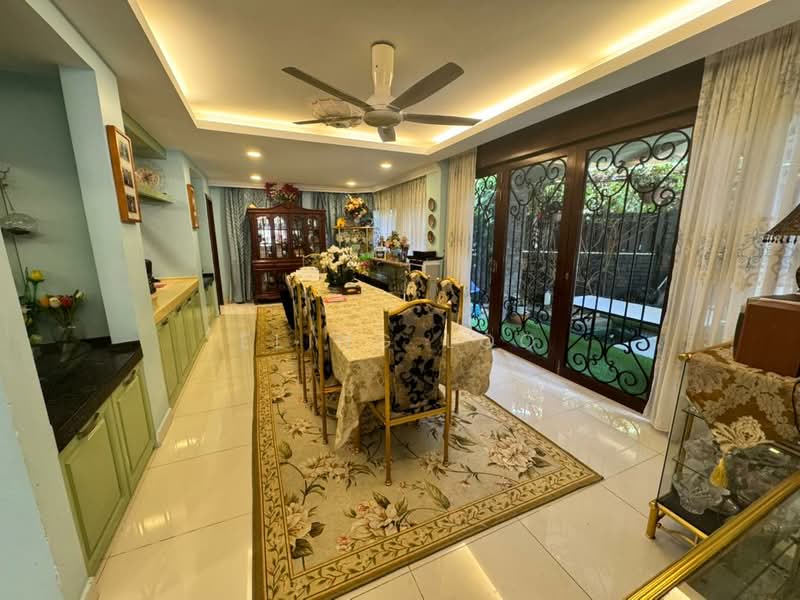 Rumah Teres 2 Tingkat untuk Dijual di Taman Melawati (Ulu Kelang) - Eling Loo - Dining Room - PropertyGuru.com.my