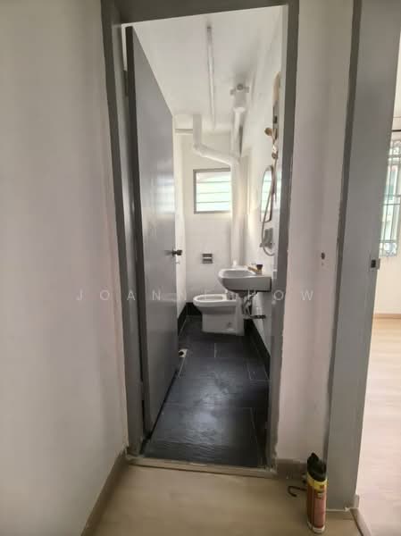 Pangsapuri untuk Dijual di Kota Laksamana Utama - Joanne How - Bathroom - PropertyGuru.com.my