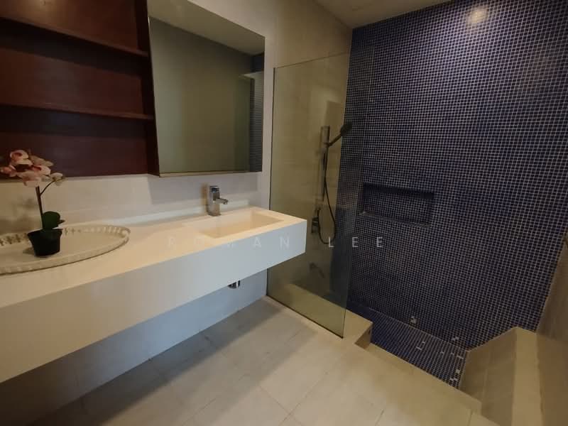 Servis Apartment untuk Disewa di Verve Suites - Roman Lee - Bathroom - PropertyGuru.com.my