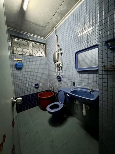 2-storey Terraced House for Sale in Taman Sri Putri (Skudai) - Jacob Koh - Bathroom - PropertyGuru.com.my