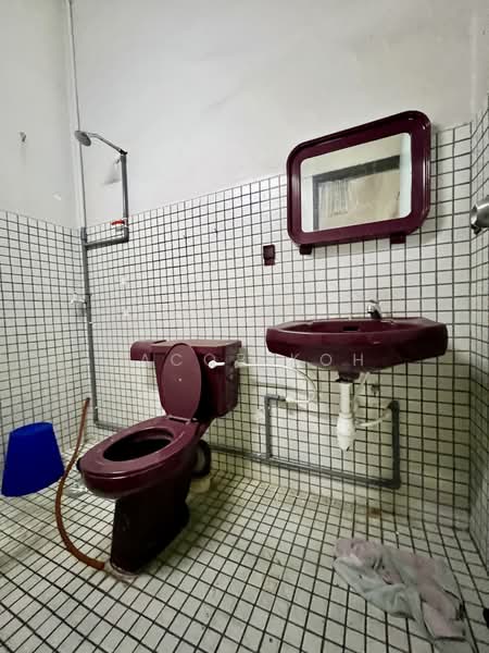 2-storey Terraced House for Sale in Taman Sri Putri (Skudai) - Jacob Koh - Bathroom - PropertyGuru.com.my