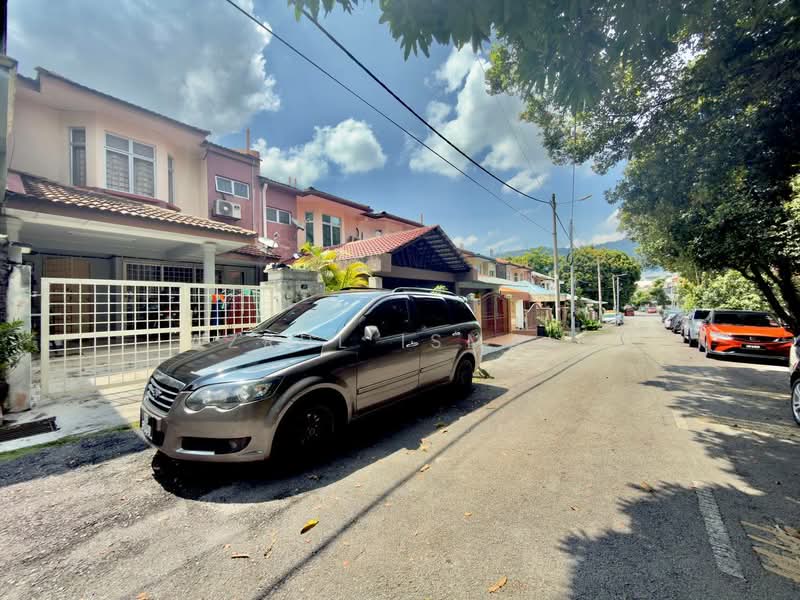 2-storey Terraced House for Sale in Kampung Tasik Tambahan (Ampang) - Azrul Ismail - Exterior - PropertyGuru.com.my