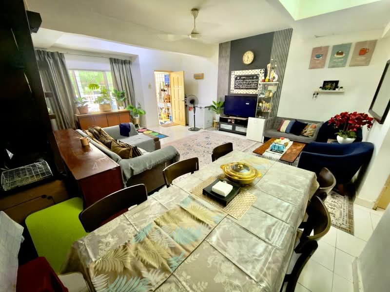 2-storey Terraced House for Sale in Kampung Tasik Tambahan (Ampang) - Azrul Ismail - Living Room - PropertyGuru.com.my