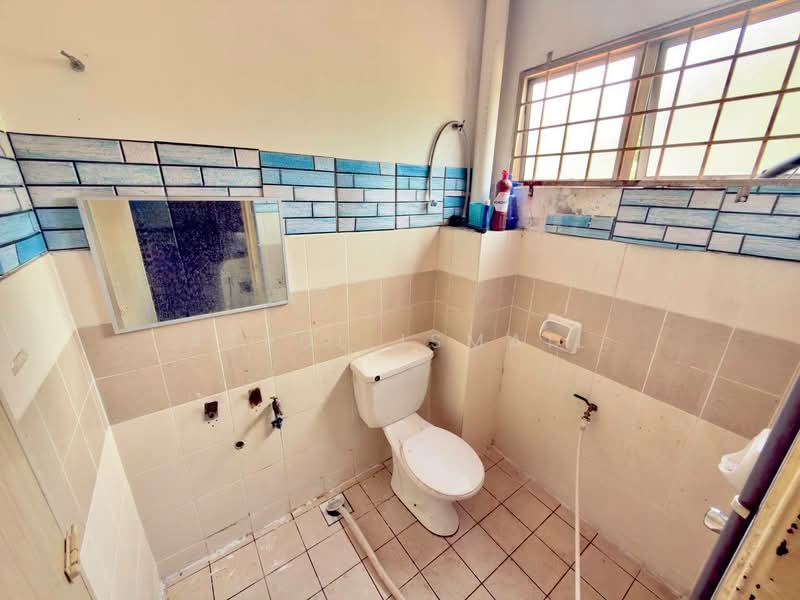 2-storey Terraced House for Sale in Kampung Tasik Tambahan (Ampang) - Azrul Ismail - Bathroom - PropertyGuru.com.my