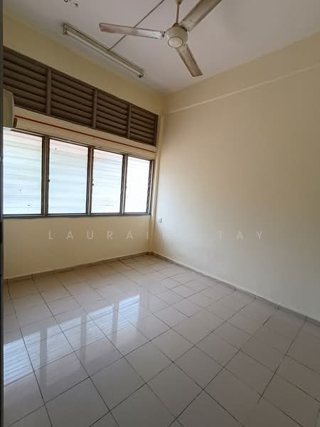 Rumah Flat untuk Disewa di PKNS Seksyen 17 Petaling Jaya - Lauraine Tay - PropertyGuru.com.my