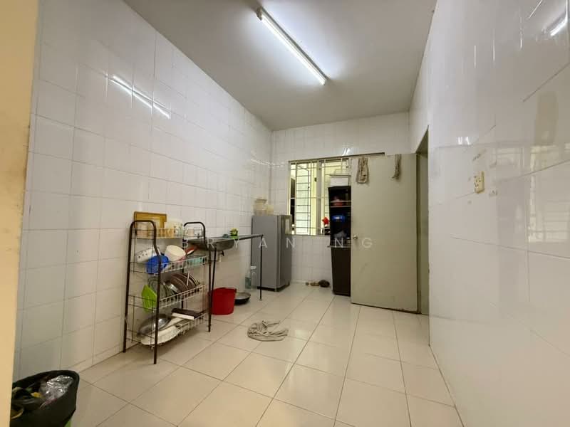 Condominium for Sale at Platinum Hill PV 8 - Bryan Ng - Kitchen - PropertyGuru.com.my