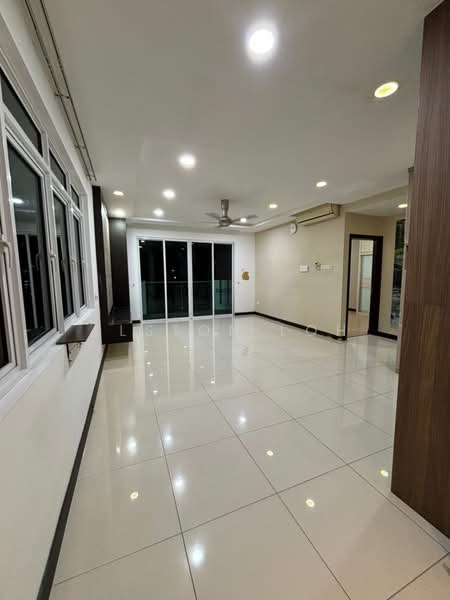Kondominium untuk Dijual di Vertiq - Alston Loh - Living Room - PropertyGuru.com.my