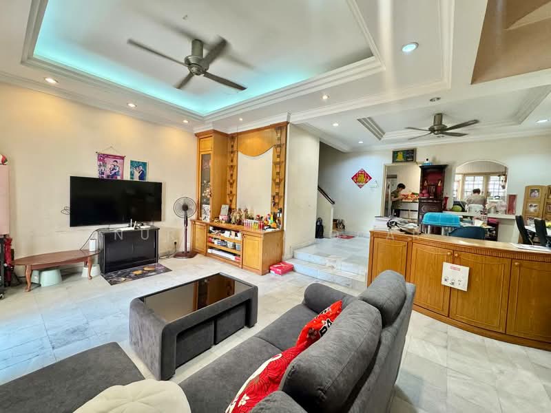 Rumah Teres 2-Tingkat untuk Dijual di Bukit Jelutong (Shah Alam) - Nur Alia Omar - Living Room - PropertyGuru.com.my
