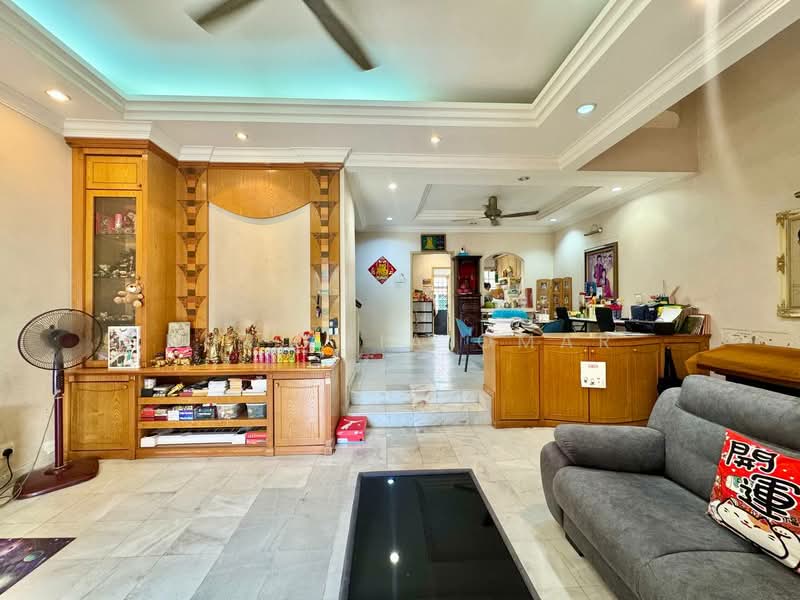 Rumah Teres 2-Tingkat untuk Dijual di Bukit Jelutong (Shah Alam) - Nur Alia Omar - Living Room - PropertyGuru.com.my