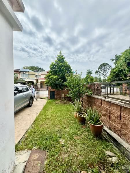 Rumah Teres 2-Tingkat untuk Dijual di Bukit Jelutong (Shah Alam) - Nur Alia Omar - Exterior - PropertyGuru.com.my
