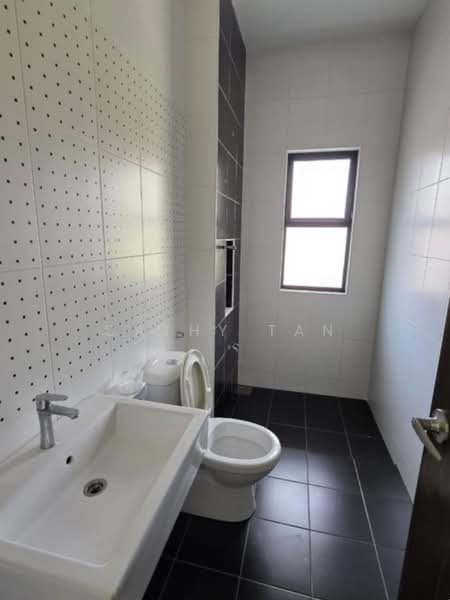 Semi-Detached House for Sale in Taman Nusa Idaman (Iskandar Puteri (Nusajaya)) - Cathy Tan - Bathroom - PropertyGuru.com.my