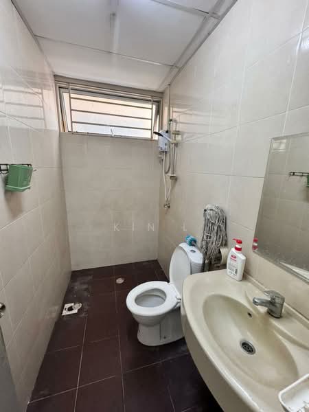 Kondominium untuk Dijual di Platinum Lake PV 20 - Kin L - Bathroom - PropertyGuru.com.my