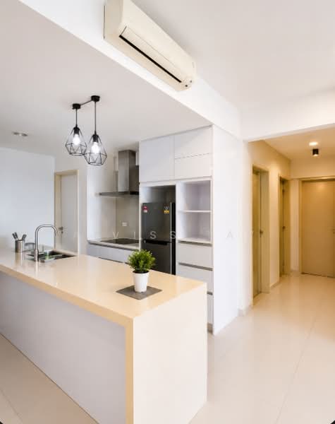 Service Residence for Rent at Southkey Mosaic - Alviss Tay - Kitchen - PropertyGuru.com.my