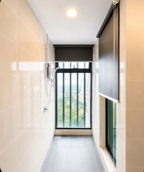 Service Residence for Rent at Southkey Mosaic - Alviss Tay - Bathroom - PropertyGuru.com.my