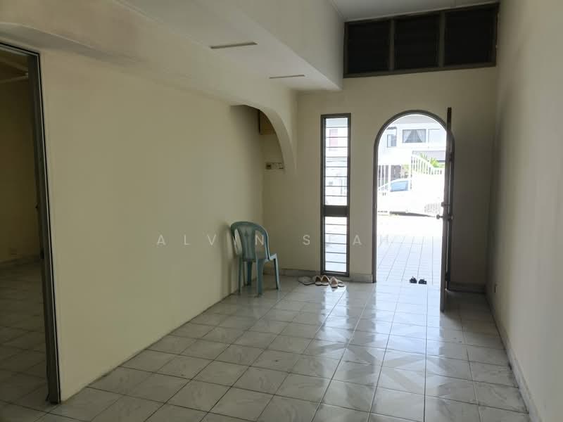 2-storey Terraced House for Sale in Damansara Jaya (Petaling Jaya) - Alvin Seah - Living Room - PropertyGuru.com.my