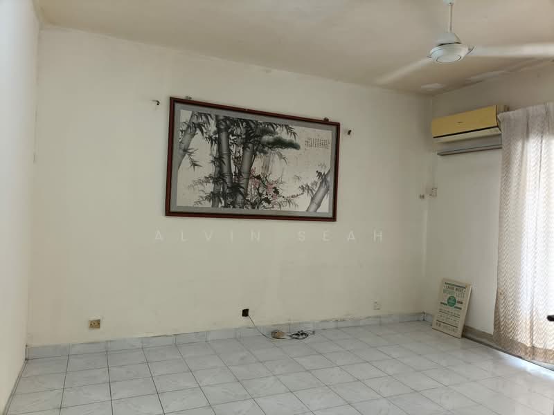 2-storey Terraced House for Sale in Damansara Jaya (Petaling Jaya) - Alvin Seah - Living Room - PropertyGuru.com.my