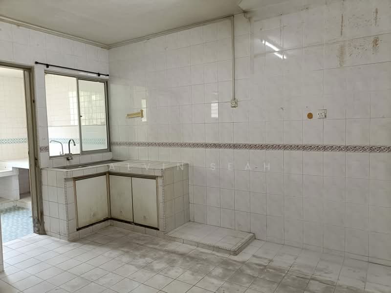 2-storey Terraced House for Sale in Damansara Jaya (Petaling Jaya) - Alvin Seah - Kitchen - PropertyGuru.com.my