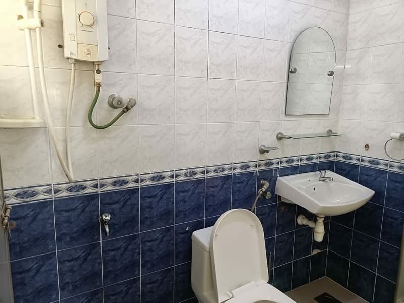 2-storey Terraced House for Sale in Damansara Jaya (Petaling Jaya) - Alvin Seah - Bathroom - PropertyGuru.com.my