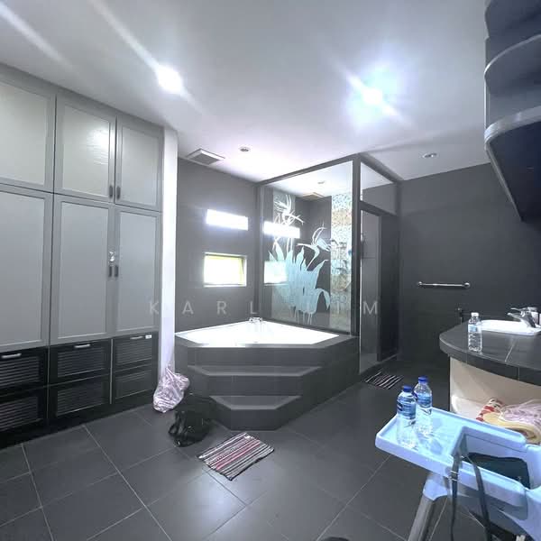 Rumah Banglo untuk Dijual di Taman Melodies (Johor Bahru) - Karl Lim - Bathroom - PropertyGuru.com.my
