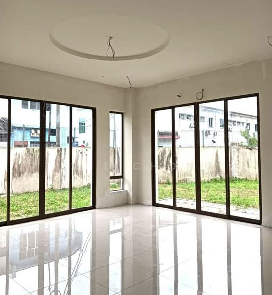 Bungalow for Sale in Taman Pari (Ipoh) - Amie Chong - Living Room - PropertyGuru.com.my