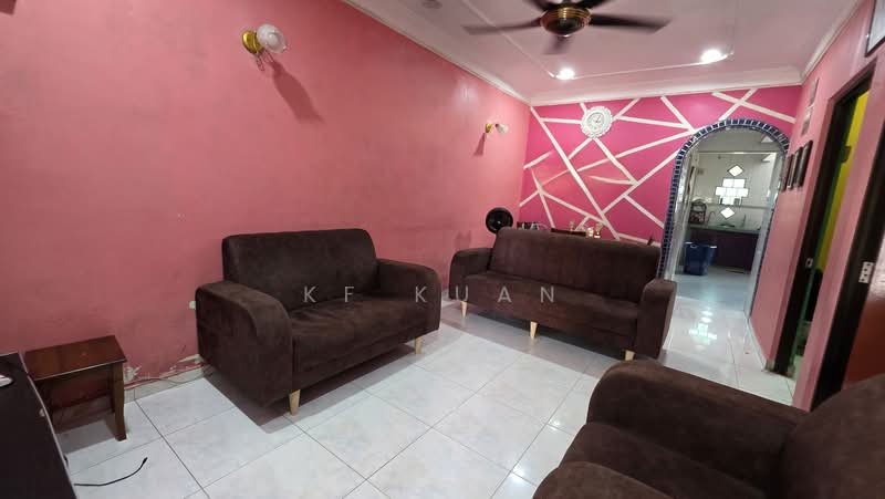Rumah Teres 1 Tingkat untuk Dijual di Puchong (Selangor) - KF Kuan - Living Room - PropertyGuru.com.my