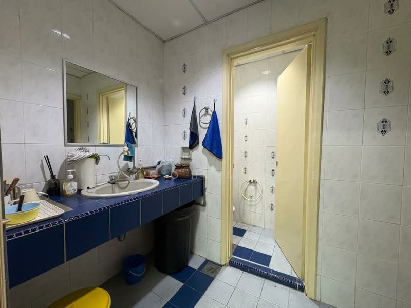 Office for Rent in Damansara Intan (Petaling Jaya) - Ivy Goh Ai Bee - Bathroom - PropertyGuru.com.my
