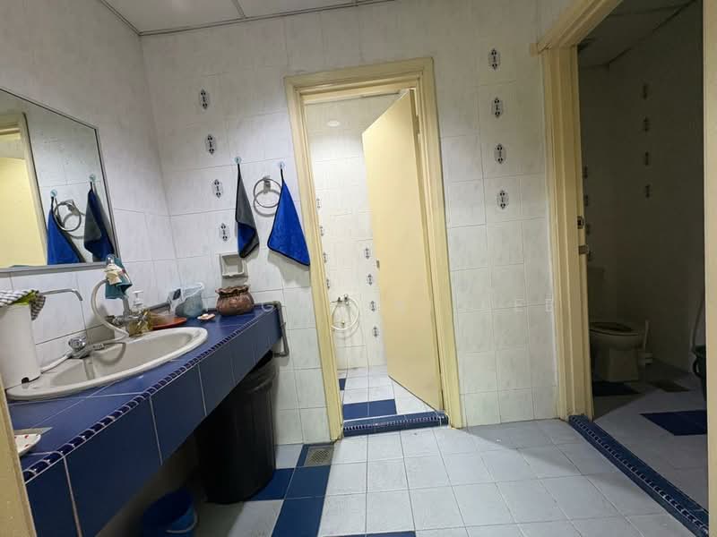 Office for Rent in Damansara Intan (Petaling Jaya) - Ivy Goh Ai Bee - Bathroom - PropertyGuru.com.my