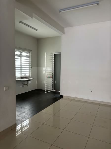 2-storey Terraced House for Rent in Kota Kemuning (Shah Alam) - Ken Fung - Kitchen - PropertyGuru.com.my