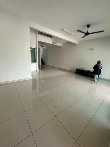 2-storey Terraced House for Rent in Kota Kemuning (Shah Alam) - Ken Fung - Living Room - PropertyGuru.com.my