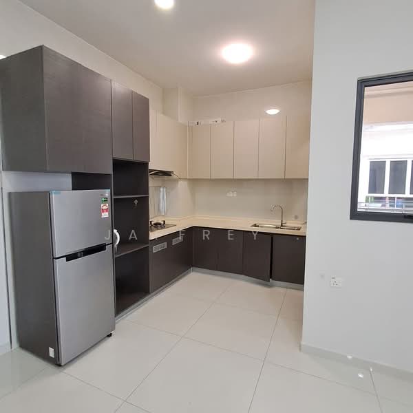 Condominium for Rent at Royal Strand @ Country Garden Danga Bay - Jaffrey . - PropertyGuru.com.my
