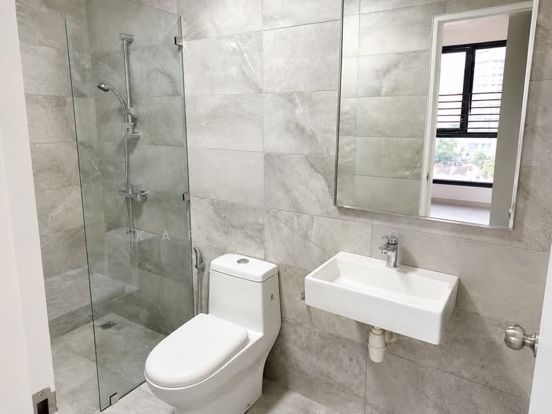 Servis Apartment untuk Disewa di Equine Residence - Karyen Kong - Bathroom - PropertyGuru.com.my
